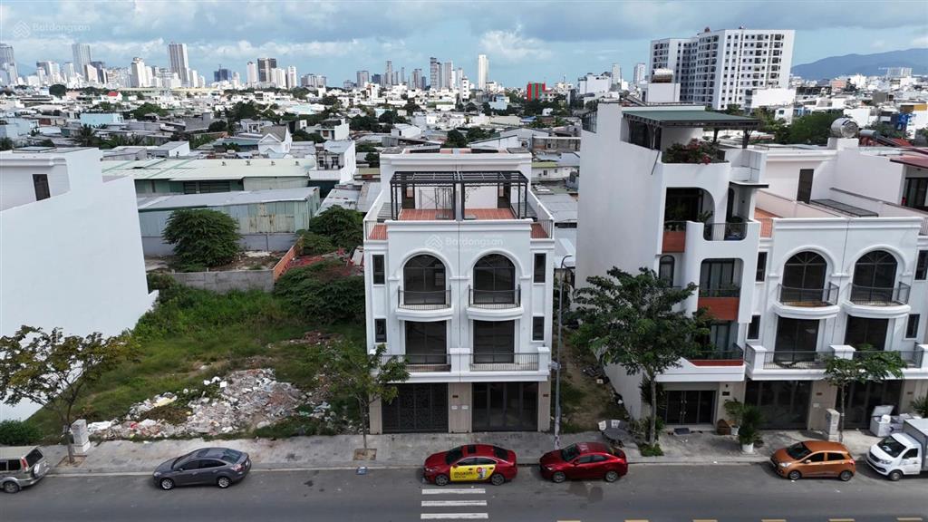 Bán nhà góc 2 mặt tiền đường a3 và b8 kđt vcn phước long 2, nhà đã hoàn công chuẩn bị ra sổ