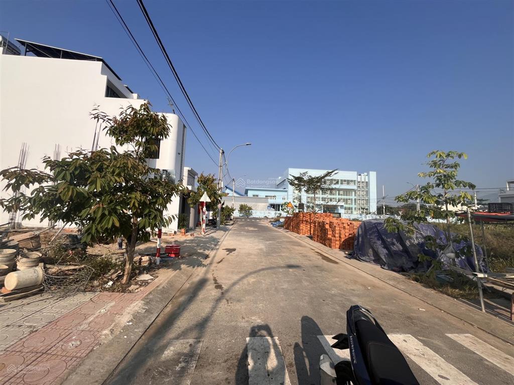 Bán đất tdc ngọc hiệp, đường 10m, giá 49tr/m2, pháp lý sổ hồng công chứng ngay
