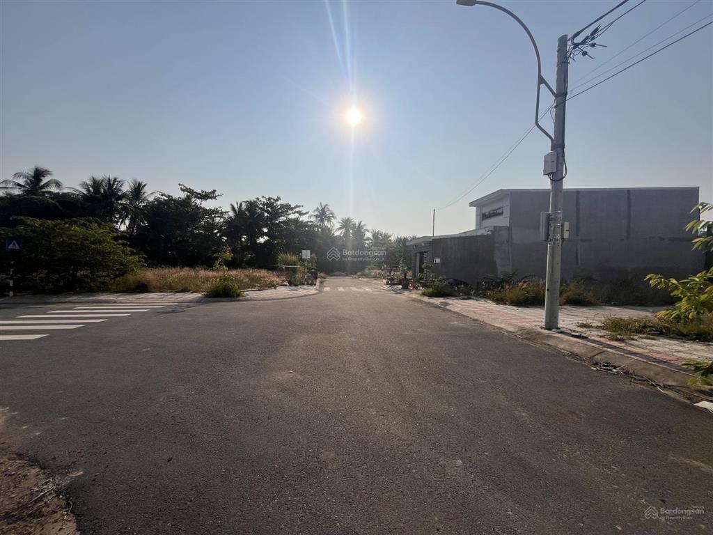 Bán đất tdc ngọc hiệp, đường 10m, giá 49tr/m2, pháp lý sổ hồng công chứng ngay
