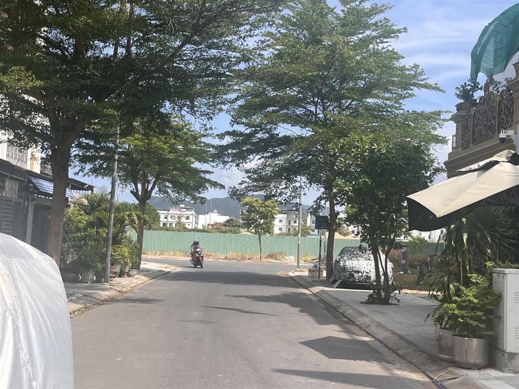 Bán đất mặt tiền đường 94, lk513, lô sạch đẹp, giá 53tr/m2