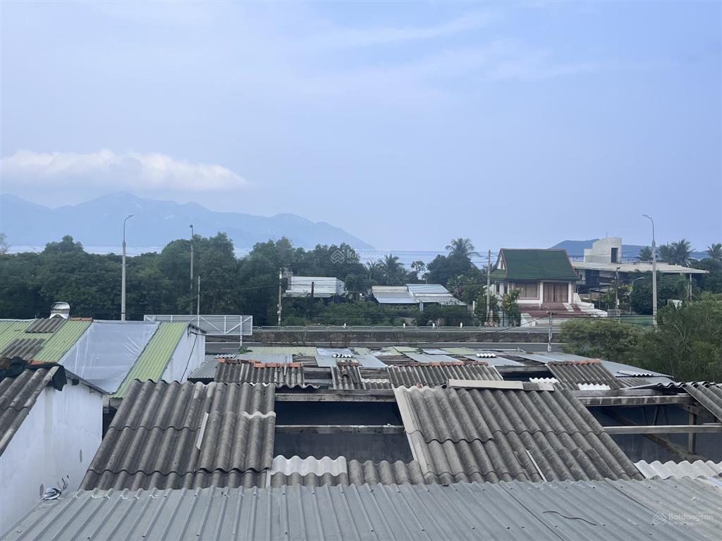 Bán nhà xưởng chăn nuôi thuỷ hải sản, chủ lớn tuổi nên cần sang nhượng lại, 3000m2, có hơn 100 bể