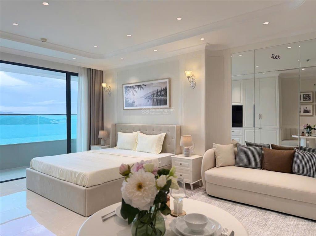 Bán căn hộ nội thất cao cấp, view biển mường thanh khánh hoà ( 04 trần phú )