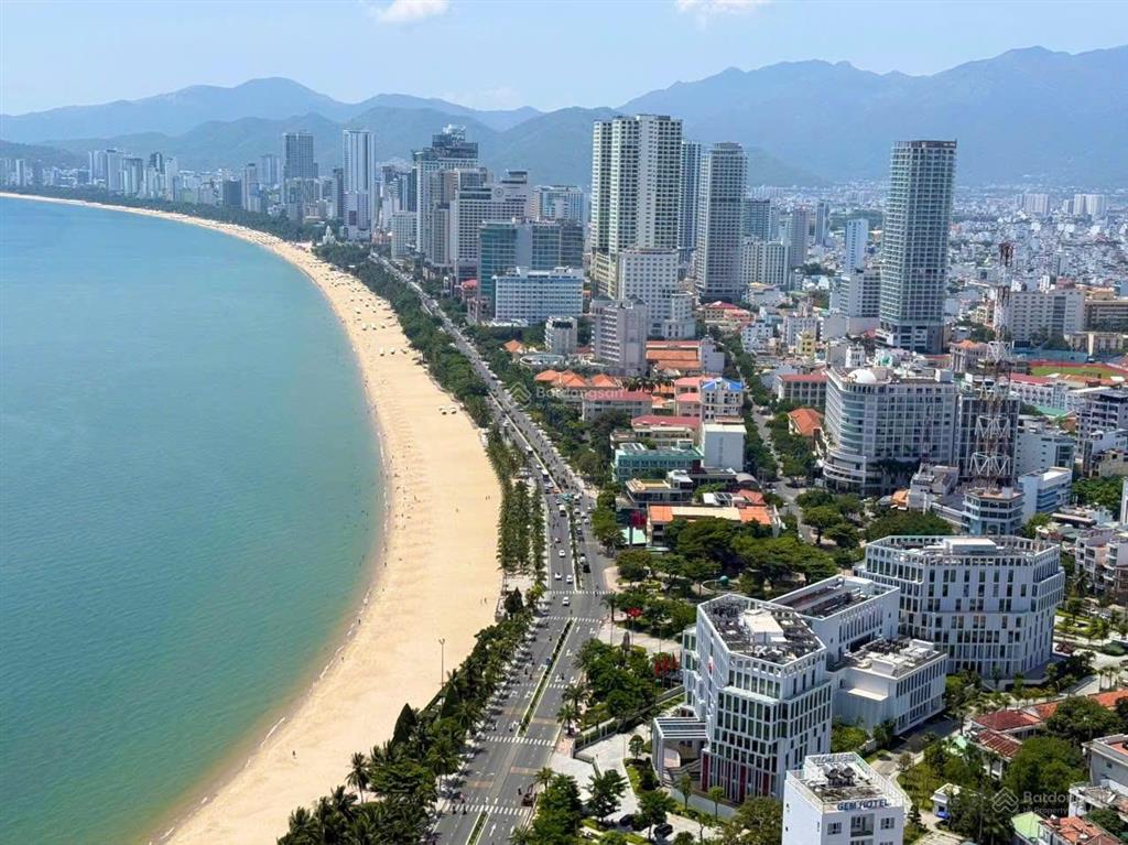 Bán căn hộ nội thất cao cấp, view biển mường thanh khánh hoà ( 04 trần phú )