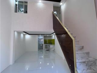 Bán nhà mới đẹp gần biển, hẻm phùng hưng, dọn vào ở ngay