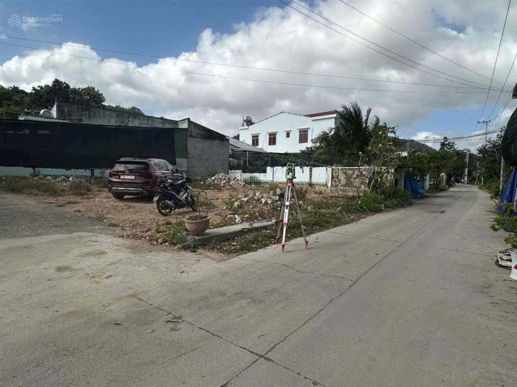 Bán lô đất thôn hòn nghê 2  đường trạm điện  xã vĩnh ngọc  tp. nha trang. dt 90,6m2 giá 2,75 tỷ