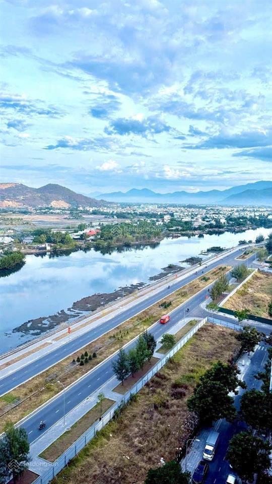 Cho thuê căn hộ chung cư 3pn view sông vào ở ngay