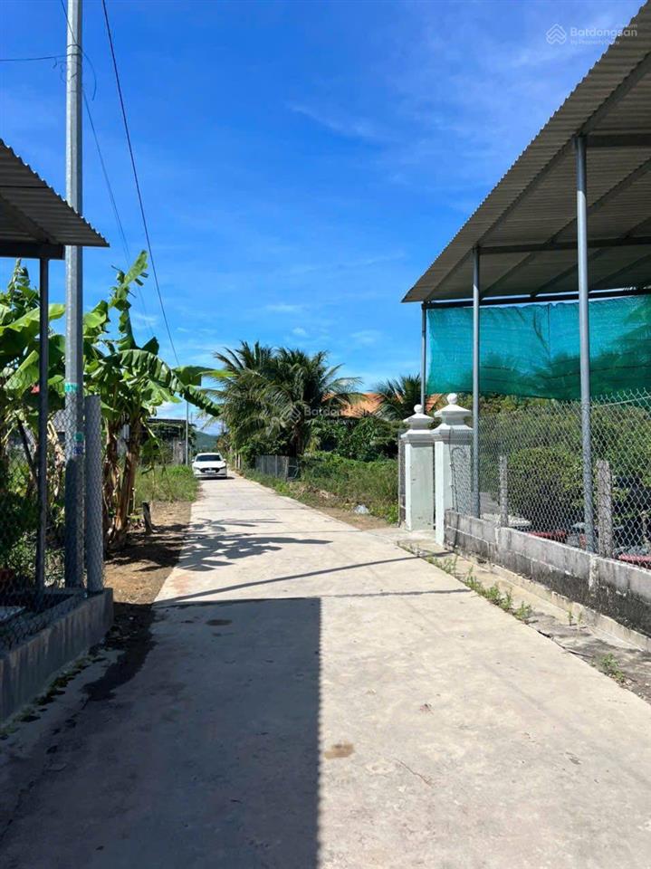 Bán nhà trước mặt khu công nghiệp ninh thọ giá rẻ