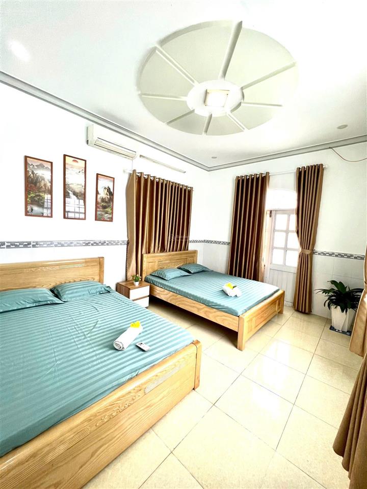 Cho thuê nguyên căn homestay có 5 phòng ngủ sát biển