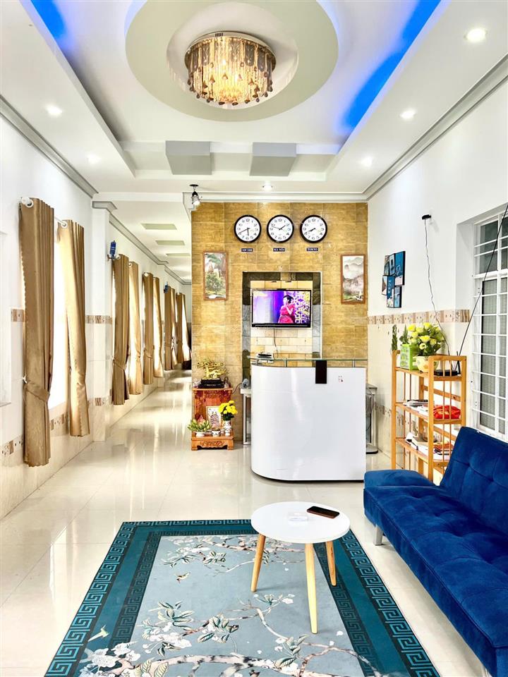 Cho thuê nguyên căn homestay có 5 phòng ngủ sát biển
