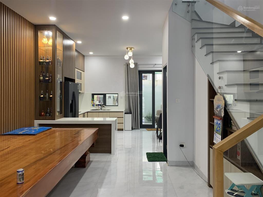 Cho thuê nhà mỹ gia gói 8, ngay cổng bảo vệ, đầy đủ nội thất, nhà mới