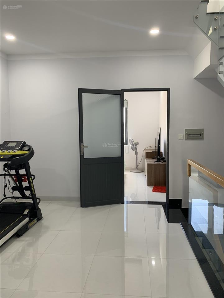 Cho thuê nhà mỹ gia gói 8, ngay cổng bảo vệ, đầy đủ nội thất, nhà mới