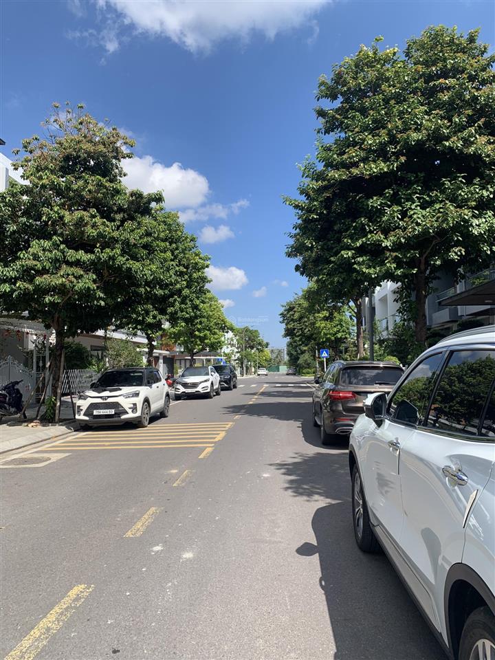 Cho thuê nhà mỹ gia gói 8, ngay cổng bảo vệ, đầy đủ nội thất, nhà mới