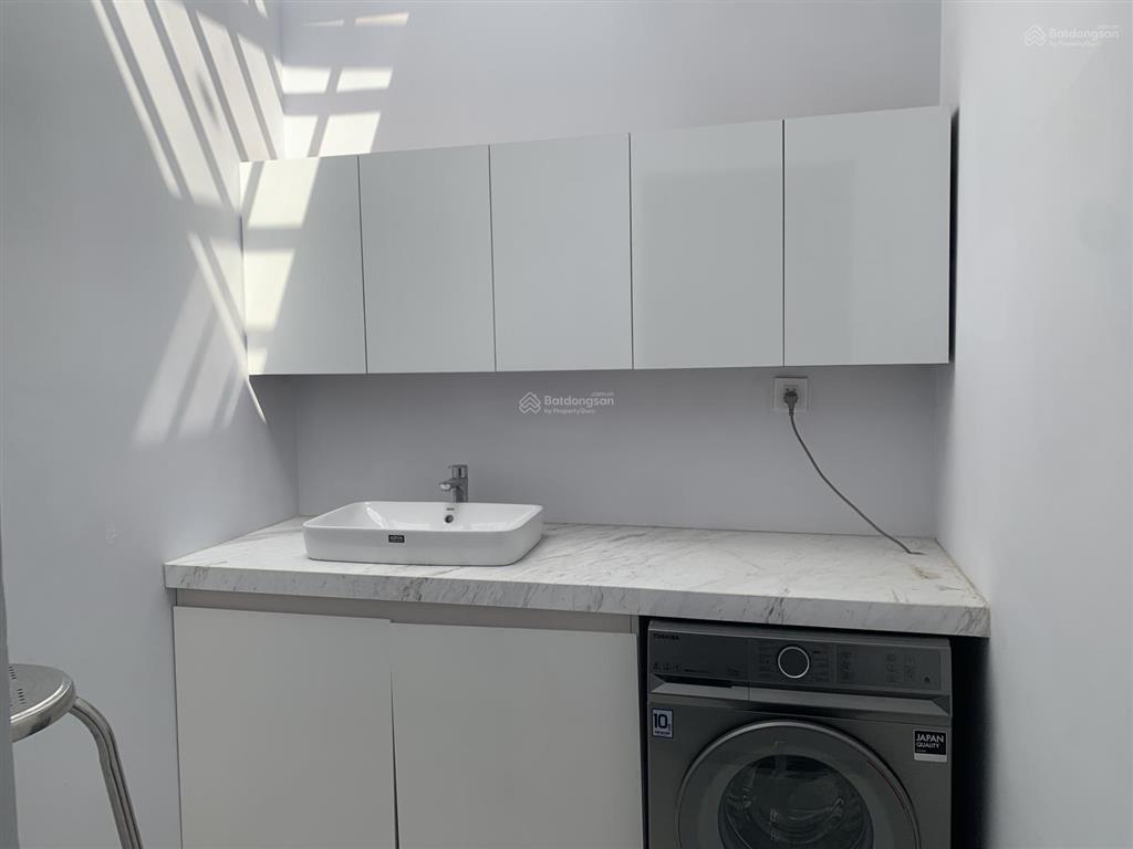 Cho thuê nhà mỹ gia gói 8, ngay cổng bảo vệ, đầy đủ nội thất, nhà mới