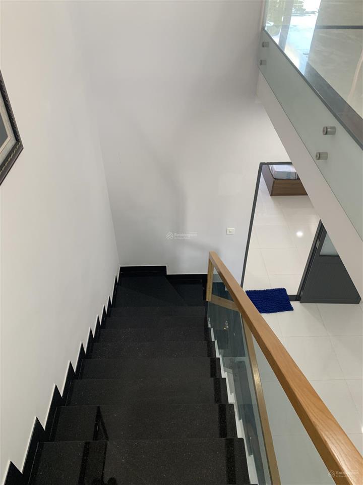 Cho thuê nhà mỹ gia gói 8, ngay cổng bảo vệ, đầy đủ nội thất, nhà mới