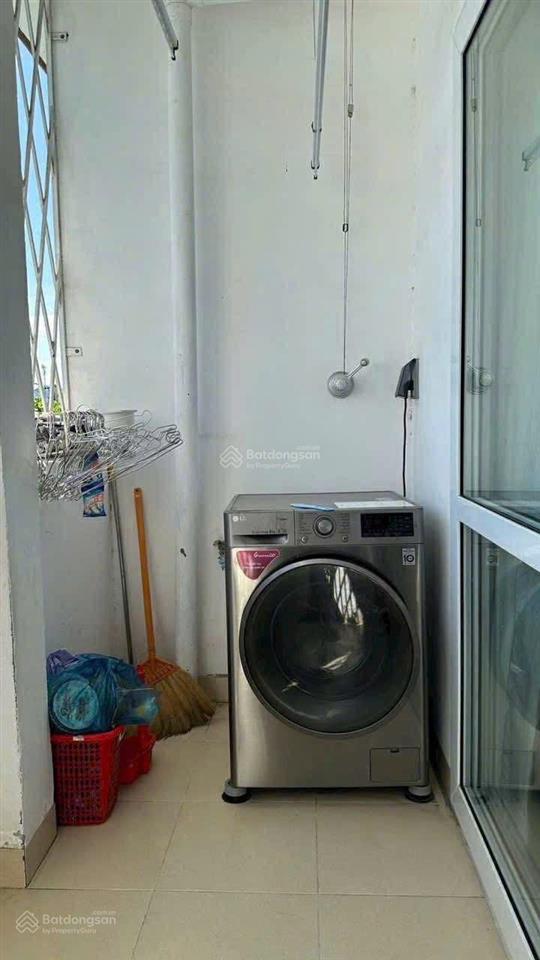 Chính chủ bán căn hộ chung cư bình phú 2. gần biển hòn chồng