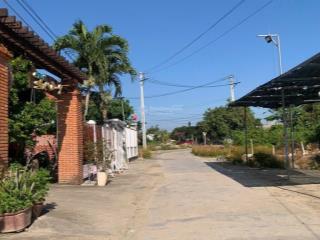 Chính chủ cần tiền bán nhanh lô diên toàn. góc 2 mặt tiền. giá rẻ