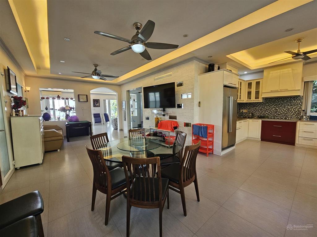 Bán biệt thự vip trực diện bãi tắm kđt biển an viên, 300m2, nhà 4 tầng, full nội thất, sổ lâu dài