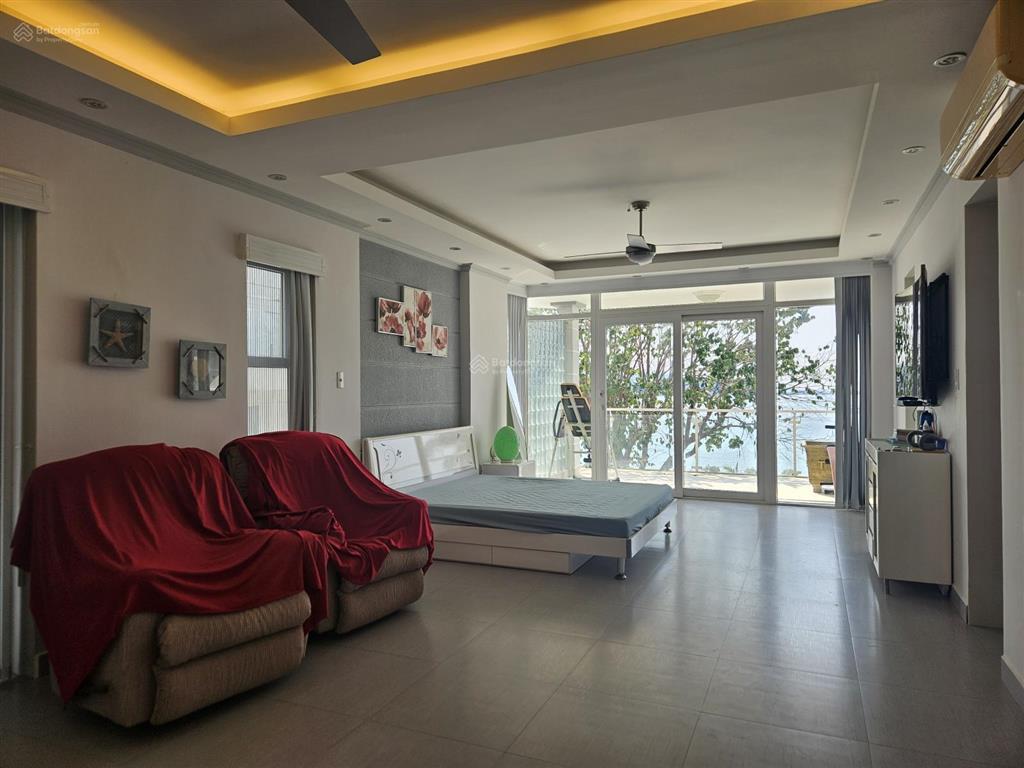 Bán biệt thự vip trực diện bãi tắm kđt biển an viên, 300m2, nhà 4 tầng, full nội thất, sổ lâu dài
