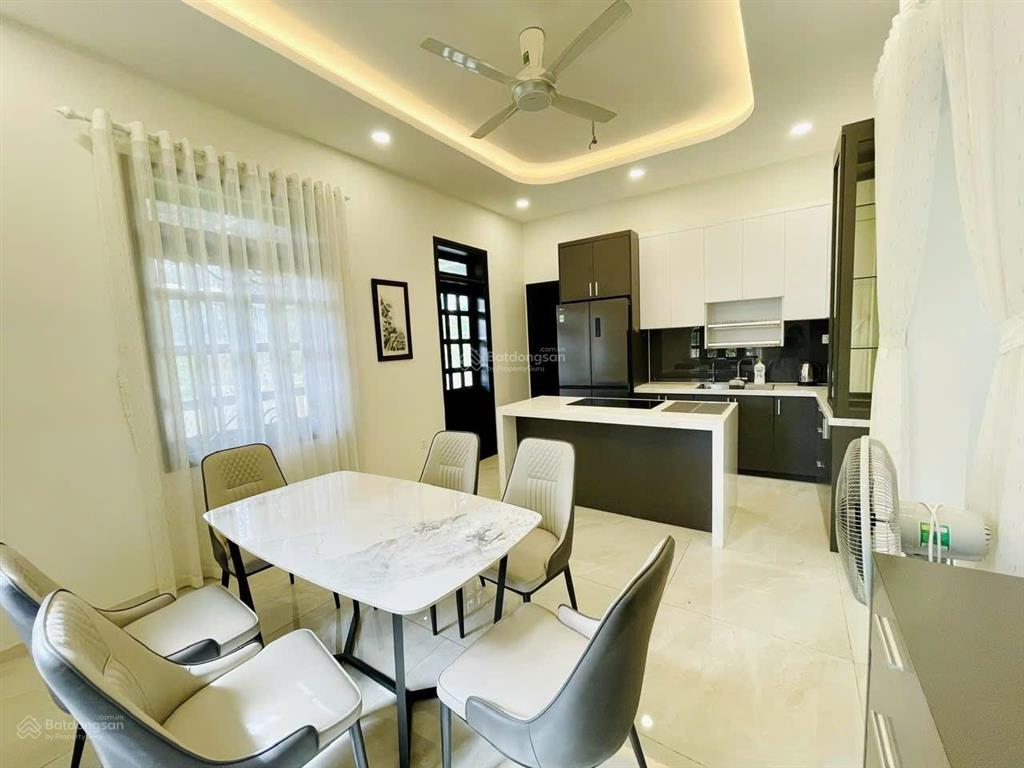 Biệt thự góc 2 mặt tiền tại kđt biển an viên, gần biển, có thang máy, 3 tầng, 5pn, nhà mới ở ngay