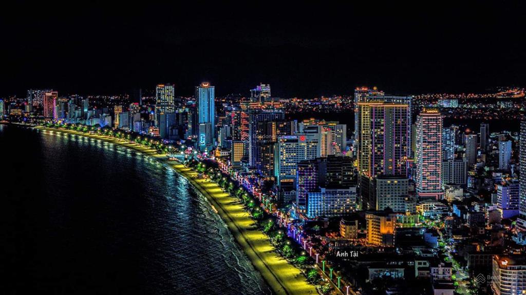 Cần bán căn biệt thự view biển, 3 tầng, 420m2 tại khu ocean front anh nguyễn, sổ đỏ lâu dài