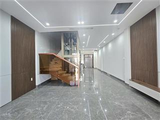 Cho thuê nhà 3 tầng mới xây tại khu mỹ gia 7, đầy đủ nội thất và thiết bị điện, có thang máy xịn