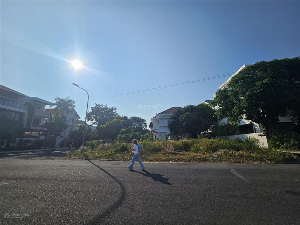 Lô đất góc 2 mặt đường lớn gần mặt sông khu đô thị biển an viên cần bán, 295.5m2, sổ đỏ lâu dài