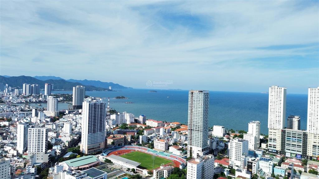 Chính chủ cần bán căn nhà 418,7m2 mặt đường dã tượng, gần chợ, gần bệnh viện cách biển 1,1km
