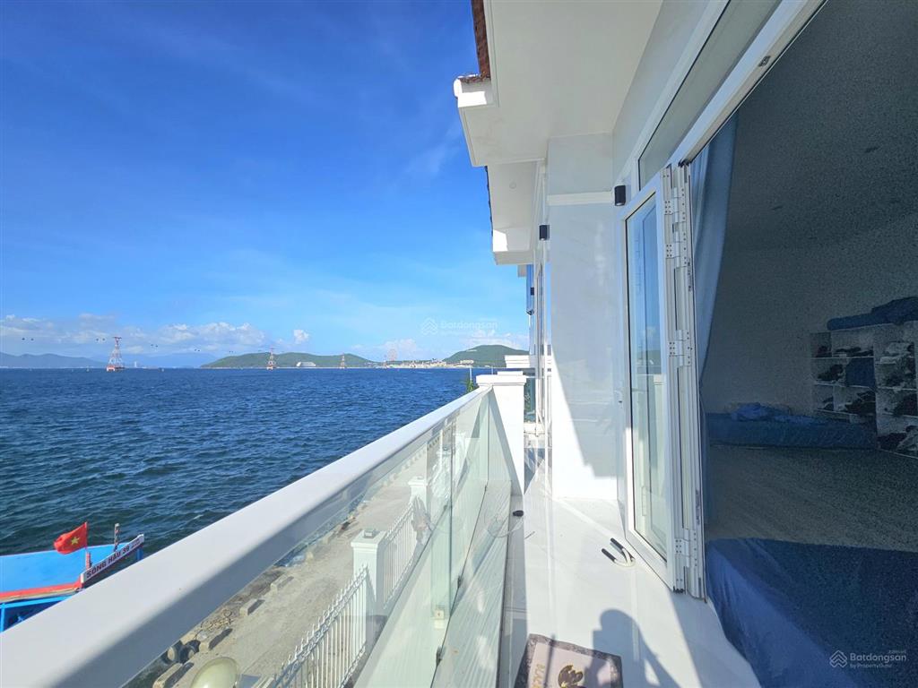 Chính chủ  bán biệt thự trực diện biển tại đảo trí nguyên nha trang, 1206m2, có sổ, 3 tầng 3pn