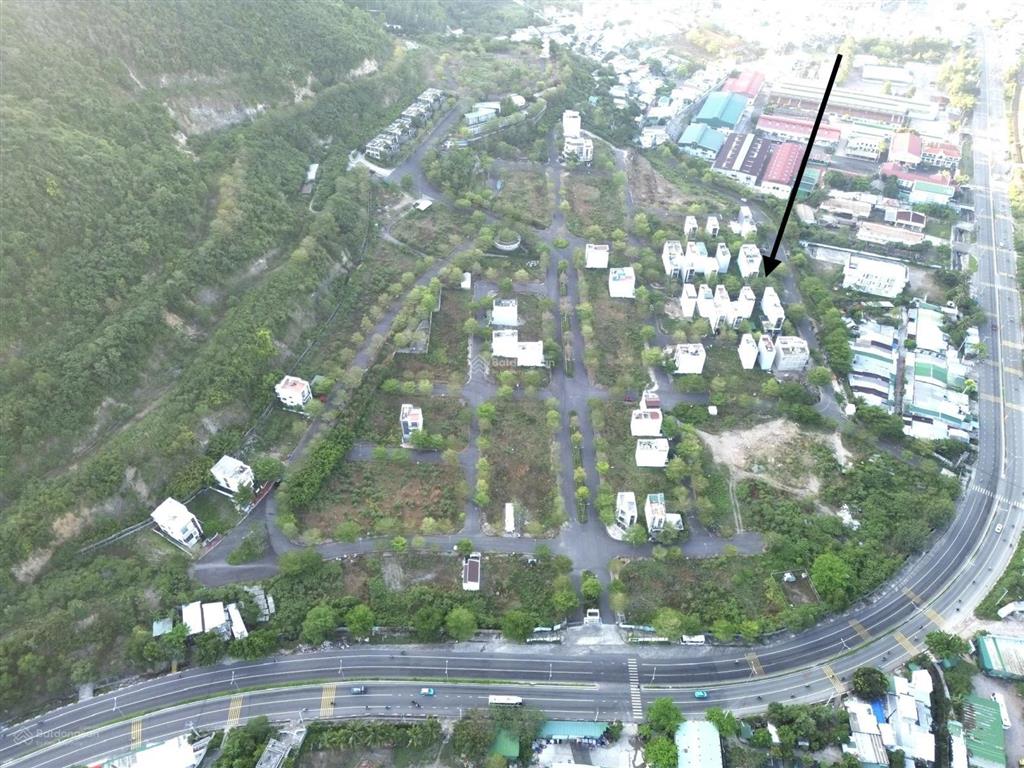 Chính chủ bán lô e18 giá 2 tỷ 80 triệu hướng đông nam