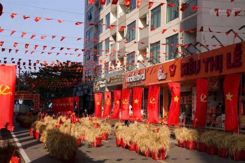 Căn hộ 75m2 siêu đẹp ngay mặt biển hon chồng mường thanh viễn triều nha trang ,  vân 0989 880 ***