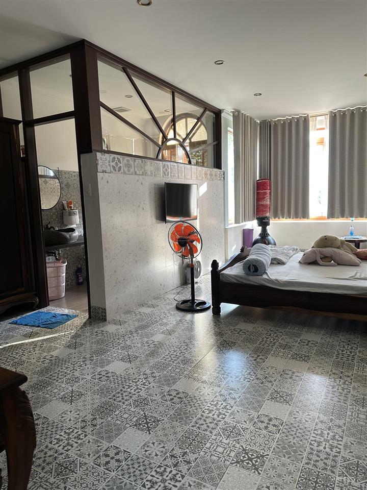 Cần bán nhà đẹp mỹ gia đường chính rộng 27m giá tốt.  0898 368 ***