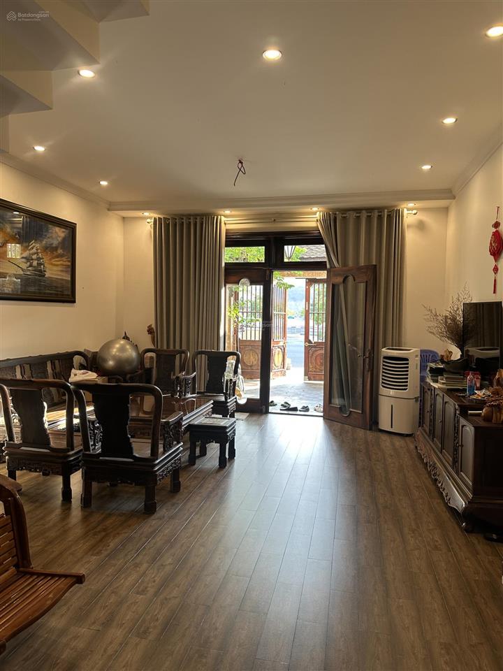 Cần bán nhà đẹp mỹ gia đường chính rộng 27m giá tốt.  0898 368 ***