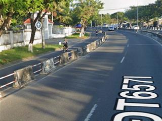 Bán gấp lô đất giá tốt 2 mặt tiền đường nguyễn tất thành, phước đồng, tp nha trang chỉ hơn 13tr/m2.
