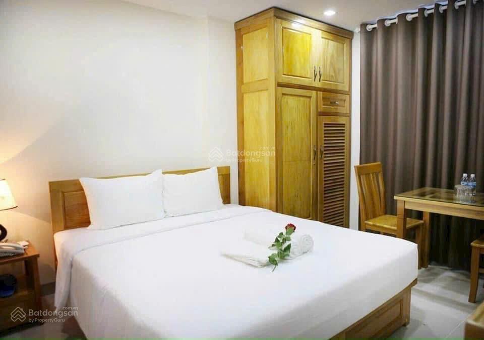 Bán nhà mặt tiền đường biển phạm văn đồng nha trang