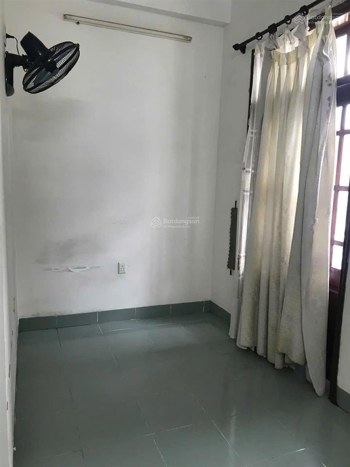 Bán nhà 2 tầng hẻm ô tô đặng tất nha trang gần biển