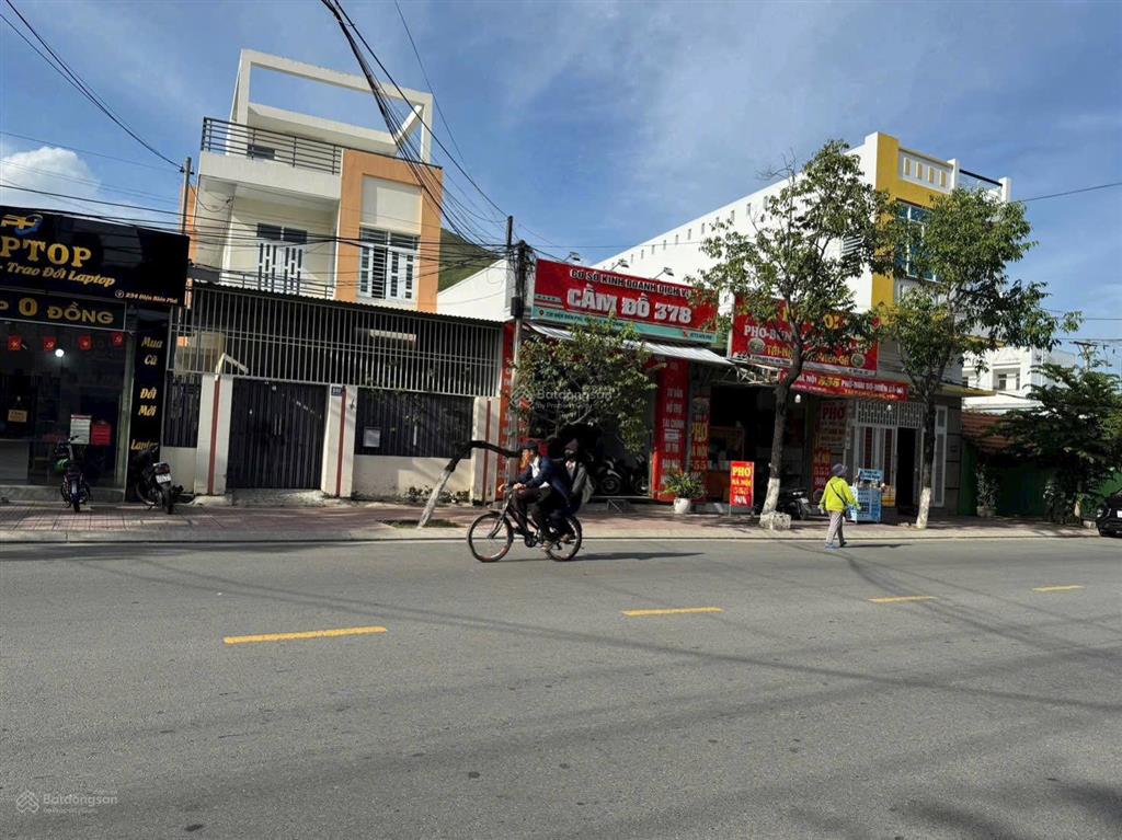 Cần bán 12,5 tỷ. lô đất mt đường điện biên phủ, bắc nha trang. dt 100m2 (ngang 5m) vị trí đẹp kdbb.