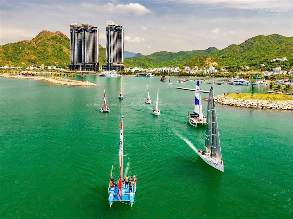 Bán đất lô góc cực đẹp 306m2 mt phạm văn đồng, bắc nha trang  giá rẻ 74,5tr/m2 (~ 22,8 tỷ)