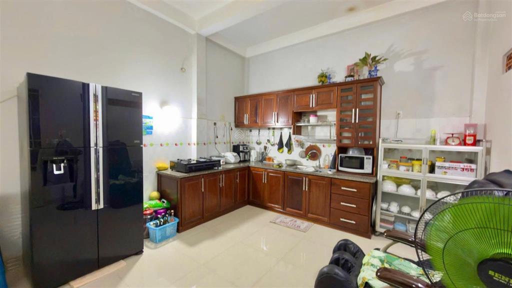 Bán nhà 2 tầng gần biển đường dương hiến quyền, bắc nha trang. dt 165m2 (ngang 6,95m) giá 110tr/m2