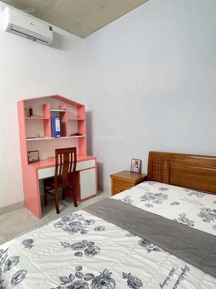 Bán nhà 2 tầng, dt 90m2, giá 4,65 tỷ. đường đặng lộ, bắc nha trang. nhà gần biển, gần chợ vĩnh hải.