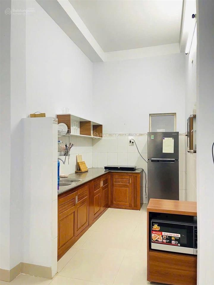 Bán nhà 2 tầng, dt 90m2, giá 4,65 tỷ. đường đặng lộ, bắc nha trang. nhà gần biển, gần chợ vĩnh hải.