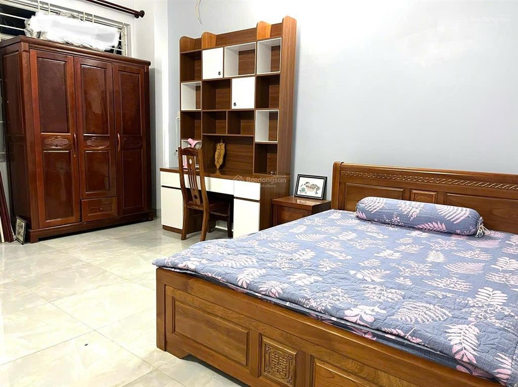 Bán nhà 2 tầng, dt 90m2, giá 4,65 tỷ. đường đặng lộ, bắc nha trang. nhà gần biển, gần chợ vĩnh hải.