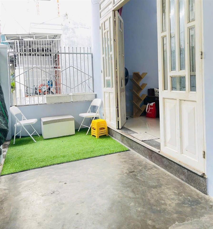 Bán nhà 2 tầng, dt 90m2, giá 4,65 tỷ. đường đặng lộ, bắc nha trang. nhà gần biển, gần chợ vĩnh hải.