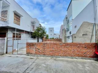 Bán đất dt 93m2  giá 5 tỷ. đường hẻm mai xuân thưởng, bắc nha trang. vị trí gần biển và bãi tắm.