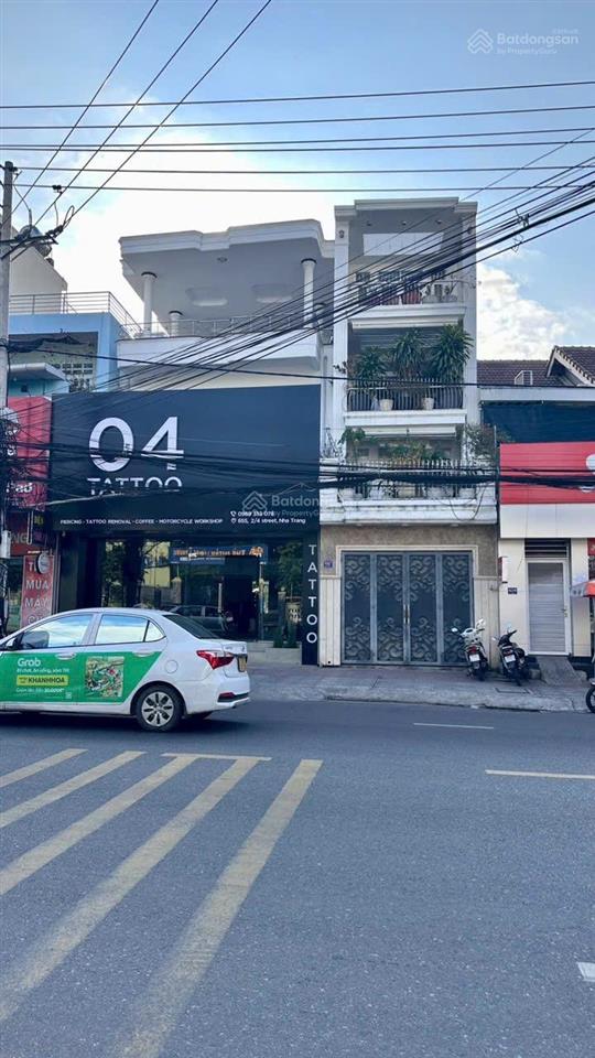 Bán nhà 3 tầng đường 2/4  bắc nha trang. dt 123,5m2  giá 17 tỷ. vị trí vip kdbb gần đh nha trang