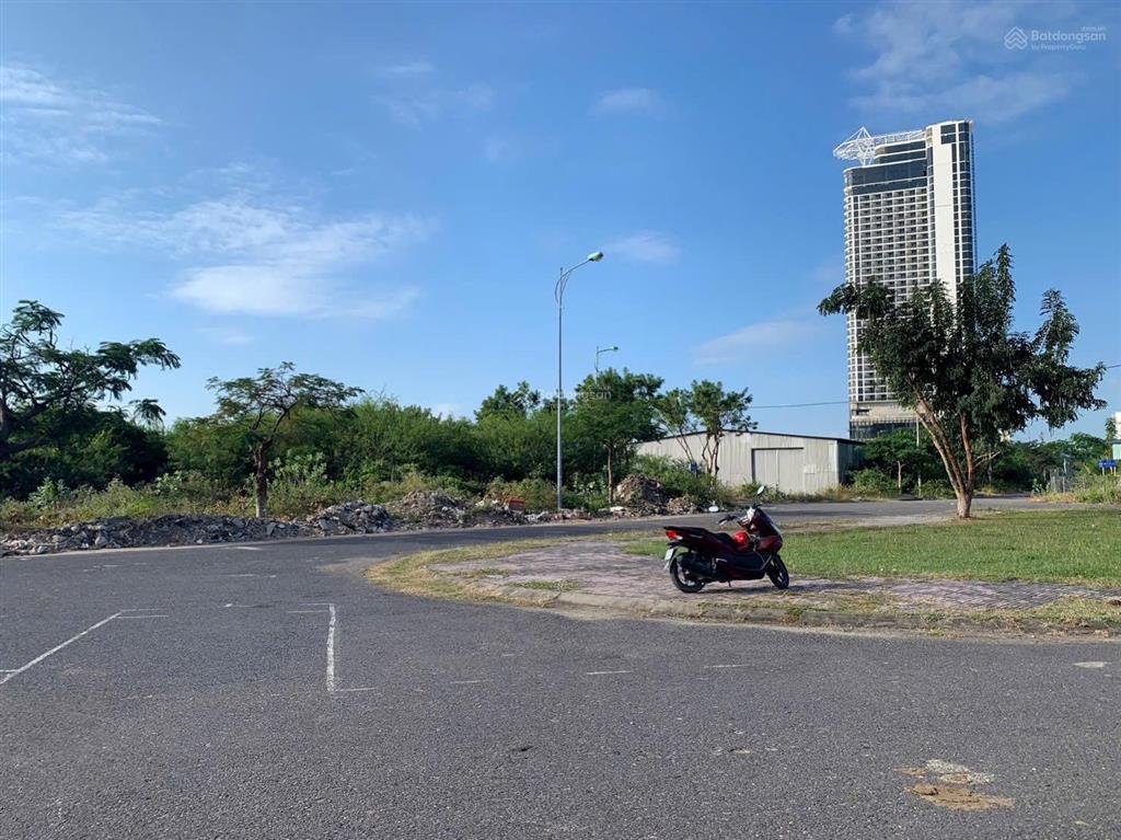 Bán đất 266m2  giá bán 53 tr/m. đường huỳnh văn nghê, vĩnh hoà, bắc nha trang. lô vip hướng biển.