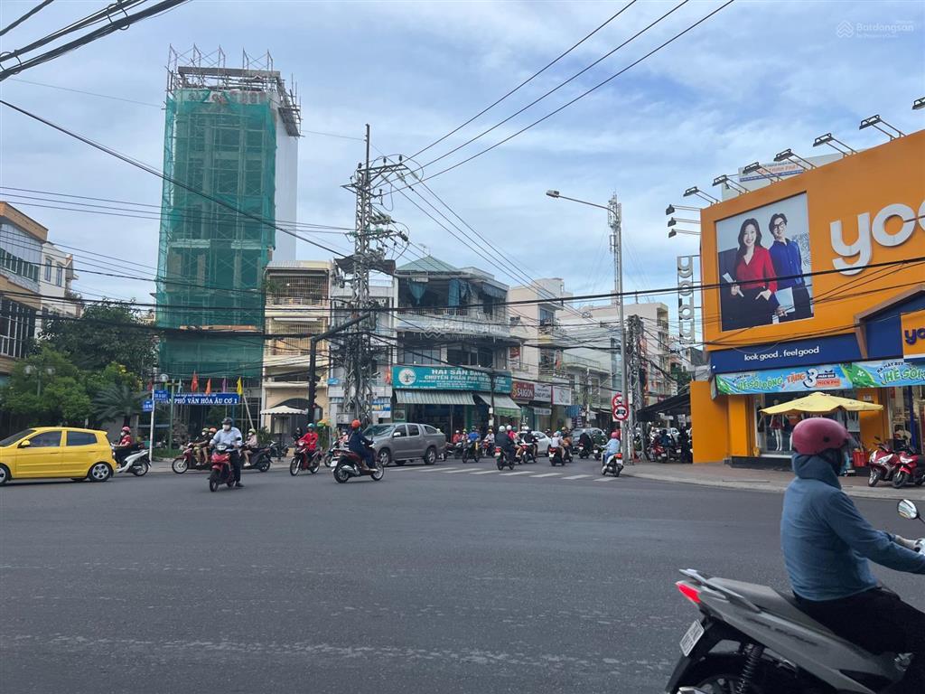 Bán nhà 2 tầng kdbb, lê hồng phong, phước hải, nha trang, dt 190m2  h. đông  giá bán 18,5 tỷ.