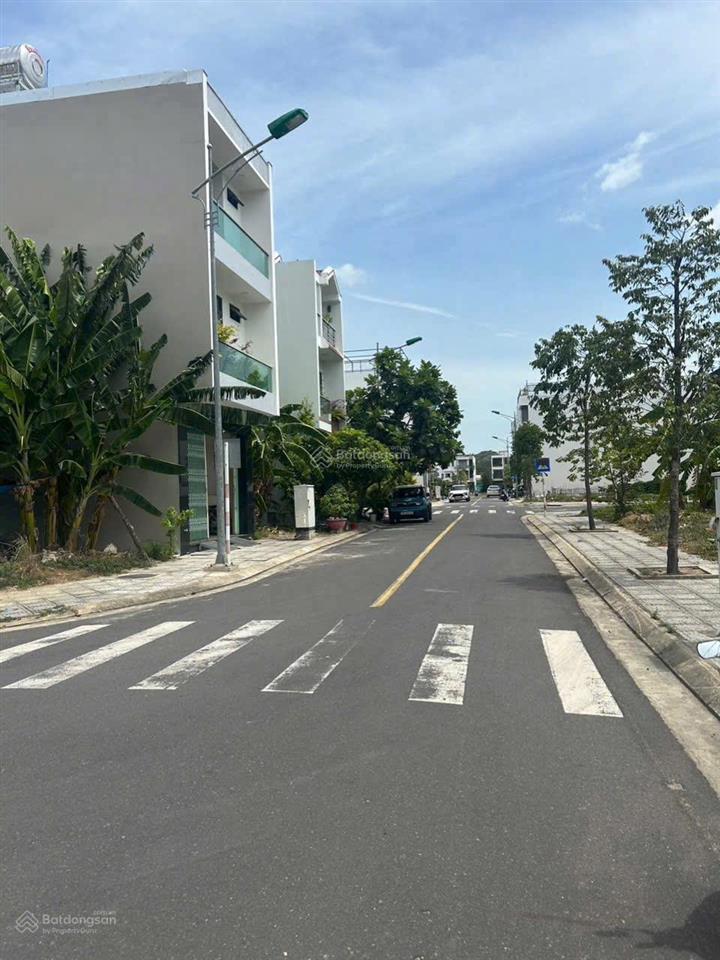 Bán đất rẻ, dt 103,8m2  giá 37,5tr/m2. khu đô thị nam vĩnh hải, bắc nha trang.
