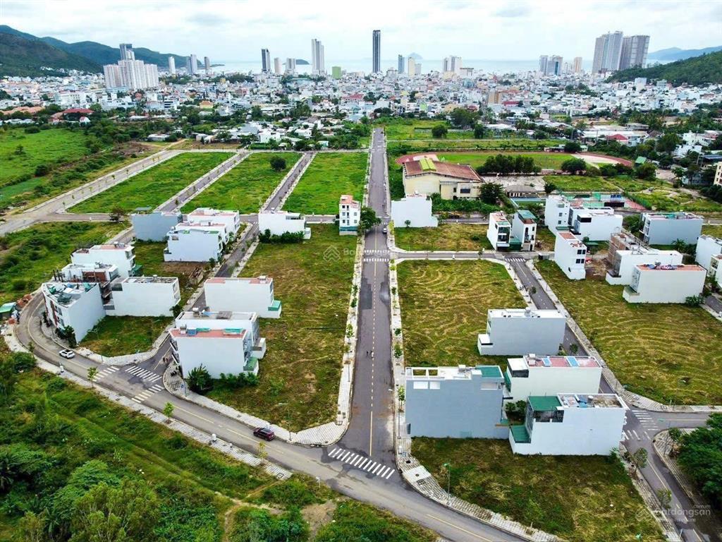 Bán đất rẻ, dt 103,8m2  giá 37,5tr/m2. khu đô thị nam vĩnh hải, bắc nha trang.