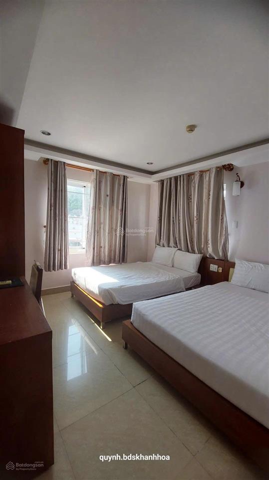 Bán ks 14 tầng 36 phòng kd  giá 23 tỷ. đường đoàn trần nghiệp, bắc nha trang. gần biển hòn chồng.
