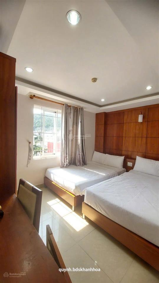 Bán ks 14 tầng 36 phòng kd  giá 23 tỷ. đường đoàn trần nghiệp, bắc nha trang. gần biển hòn chồng.